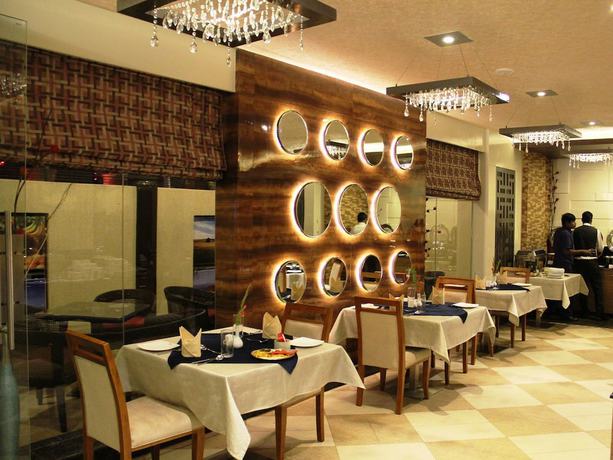 Imagen de los interiores del Hotel Excellency, Bhubaneswar. Foto 8