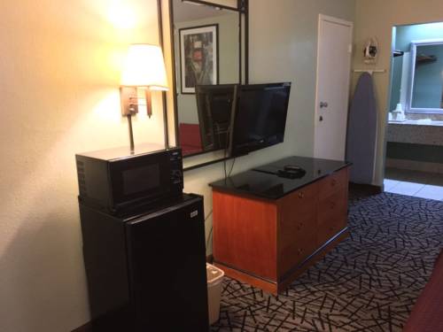 Imagen de la habitación del Hotel Excellent Inn & Suites. Foto 5