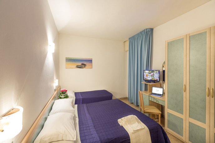 Imagen de la habitación del Hotel Excelsior, Alba Adri&aacute;tica. Foto 2