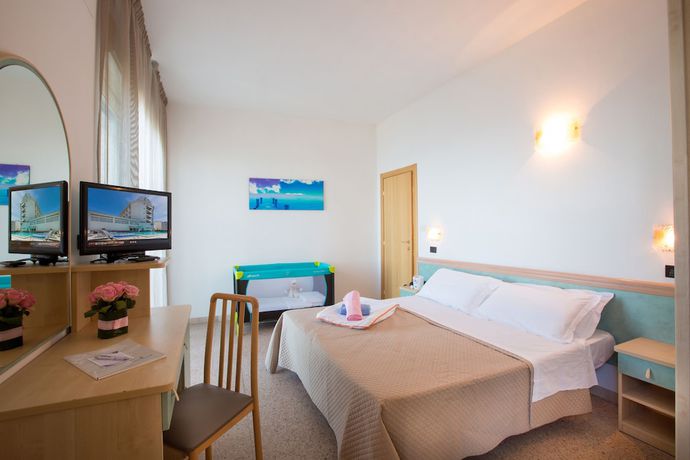 Imagen de la habitación del Hotel Excelsior, Alba Adri&aacute;tica. Foto 4