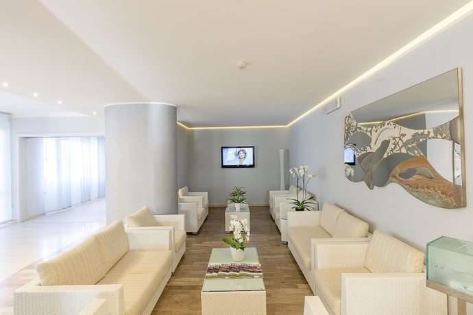 Imagen de los interiores del Hotel Excelsior, Alba Adri&aacute;tica. Foto 13