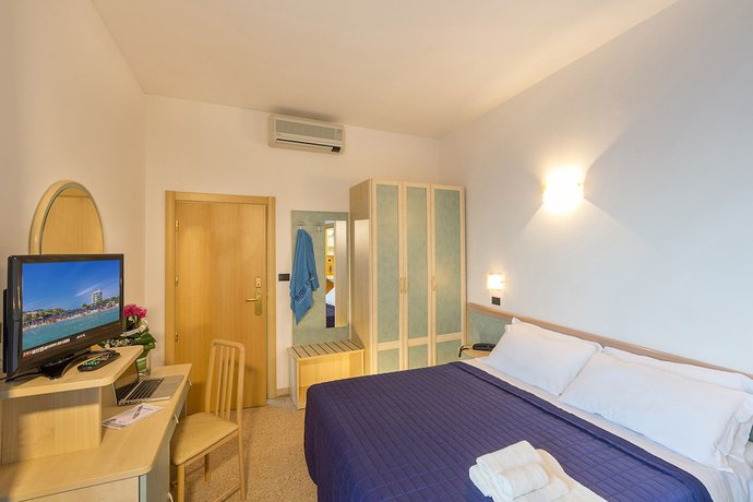 Imagen de la habitación del Hotel Excelsior, Alba Adri&aacute;tica. Foto 7