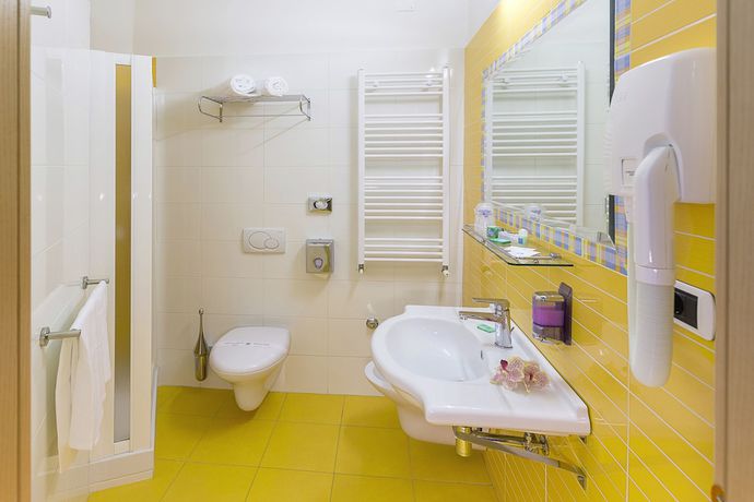 Imagen de la habitación del Hotel Excelsior, Alba Adri&aacute;tica. Foto 11