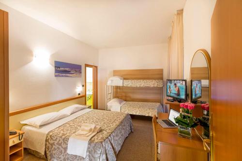 Imagen de la habitación del Hotel Excelsior, Alba Adri&aacute;tica. Foto 15