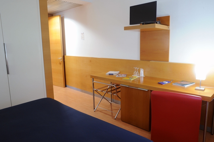 Imagen de la habitación del Hotel Excelsior Bari. Foto 10