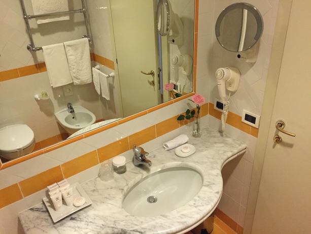 Imagen de la habitación del Hotel Excelsior Belvedere and Spa. Foto 6