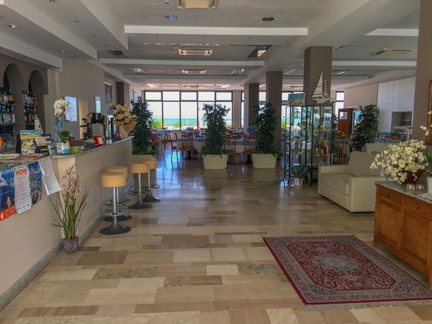 Imagen de los interiores del Hotel Excelsior, Cattolica. Foto 16