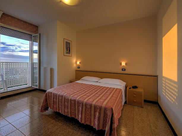 Imagen de la habitación del Hotel Excelsior, Cervia. Foto 3