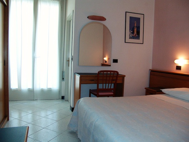 Imagen de la habitación del Hotel Excelsior, Cervia. Foto 12