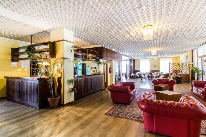 Imagen de los interiores del Hotel Excelsior Cimone. Foto 18