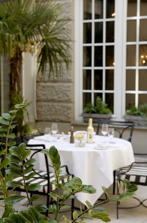 Imagen del bar/restaurante del Hotel Excelsior Ernst Am Dom. Foto 3