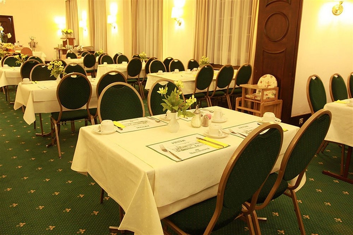 Imagen del bar/restaurante del Hotel Excelsior Frankfurt. Foto 4