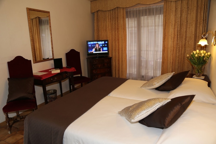 Imagen de la habitación del Hotel Excelsior, Ginebra. Foto 12