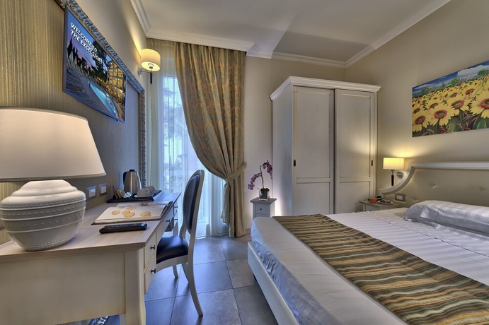 Imagen de la habitación del Hotel Excelsior Le Terrazze. Foto 2