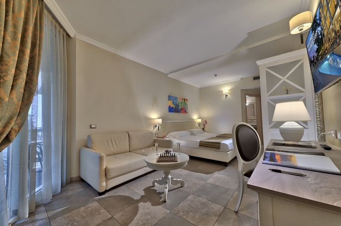 Imagen de la habitación del Hotel Excelsior Le Terrazze. Foto 11