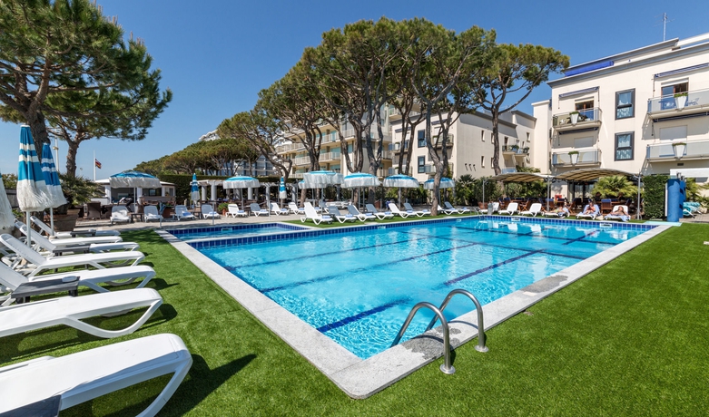 Imagen de la piscina del Hotel Excelsior, Lido Di Jesolo. Foto 6