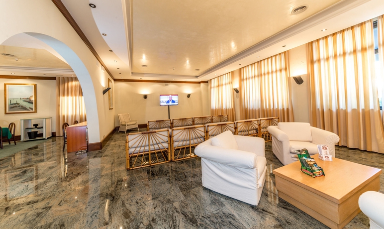 Imagen de los interiores del Hotel Excelsior, Lido Di Jesolo. Foto 4