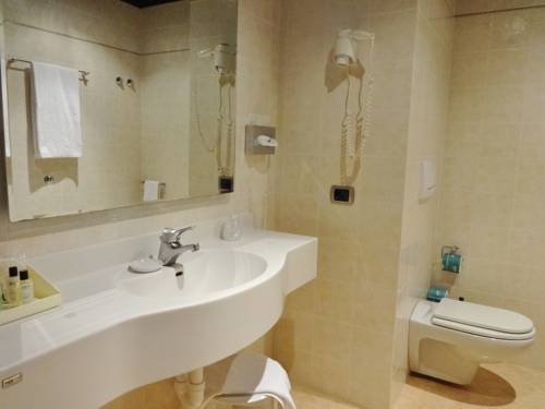 Imagen de la habitación del Hotel Excelsior Magenta. Foto 9