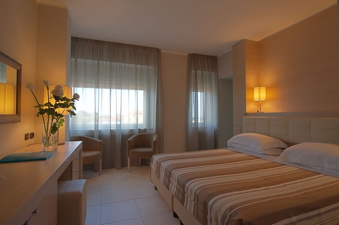 Imagen de la habitación del Hotel Excelsior, Marina di Massa. Foto 8
