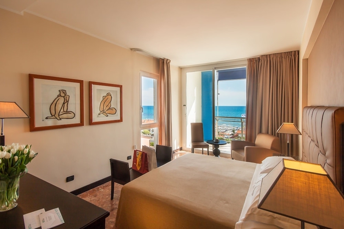 Imagen de la habitación del Hotel Excelsior, Marina di Massa. Foto 11