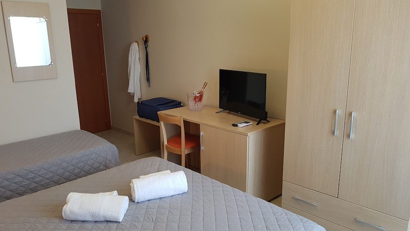 Imagen de la habitación del Hotel Excelsior, Montesilvano. Foto 2