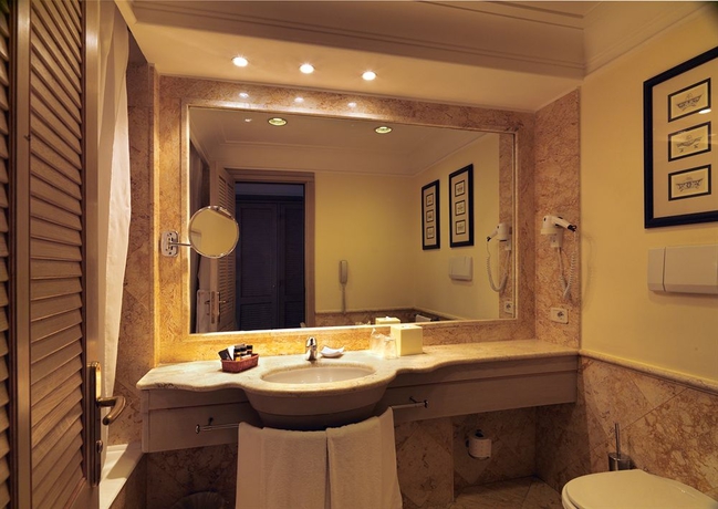 Imagen de la habitación del Hotel Excelsior Palace Portofino Coast. Foto 6