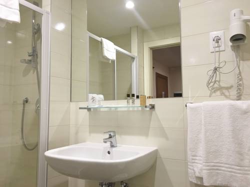 Imagen de la habitación del Hotel Excelsior Pavia. Foto 3