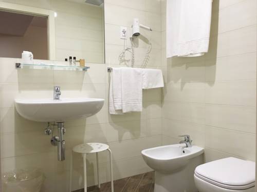 Imagen de la habitación del Hotel Excelsior Pavia. Foto 14