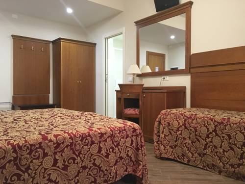 Imagen de la habitación del Hotel Excelsior Pavia. Foto 15