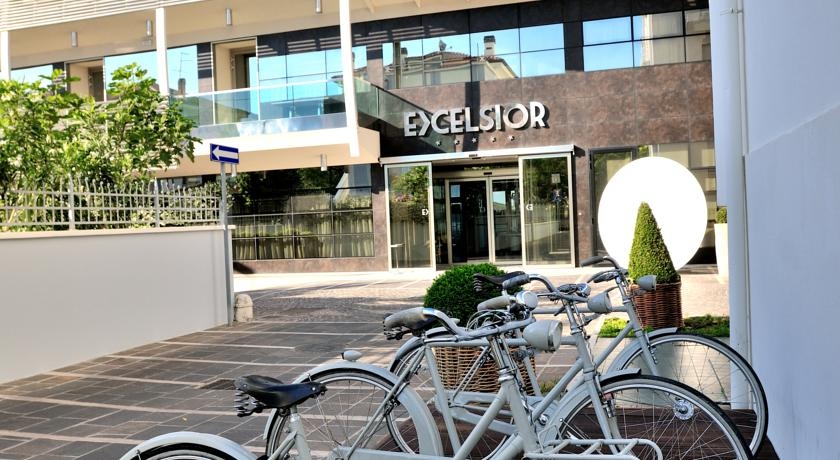 Imagen general del Hotel Excelsior, Pesaro. Foto 7