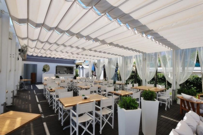 Imagen general del Hotel Excelsior, Pesaro. Foto 9