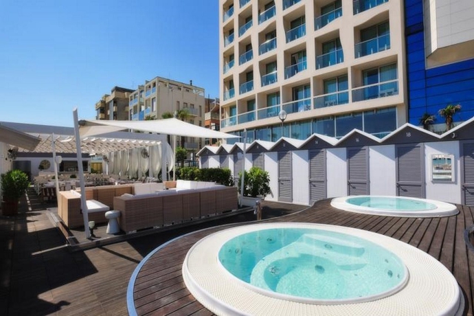 Imagen general del Hotel Excelsior, Pesaro. Foto 10