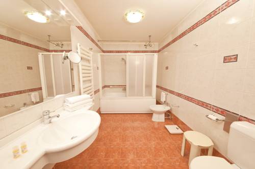 Imagen de la habitación del Hotel Excelsior, Ronchi dei Legionari. Foto 13