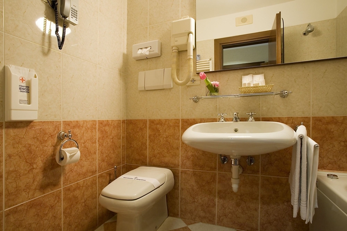 Imagen de la habitación del Hotel Excelsior San Marco. Foto 8