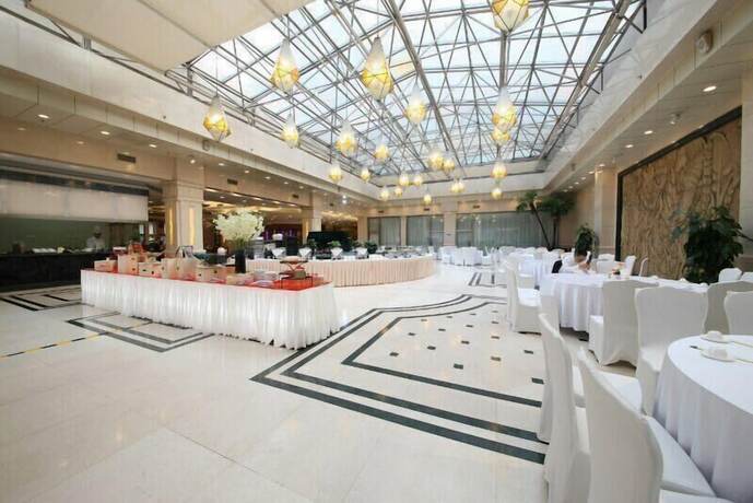 Imagen del bar/restaurante del Hotel Excemon Beijing Nanyueyuan. Foto 5