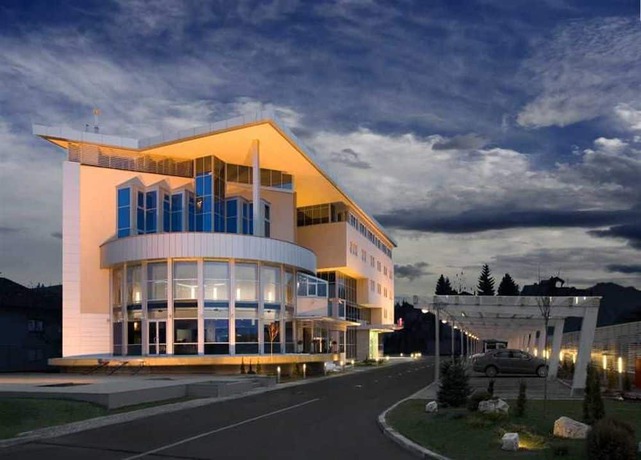 Imagen de los exteriores del Hotel Exclusive, Sarajevo. Foto 11