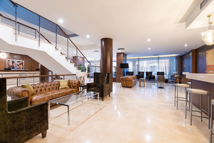 Imagen de los interiores del Hotel Exe Agora Caceres. Foto 18