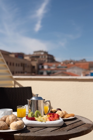 Imagen de la habitación del Hotel Exe Agora Caceres. Foto 16