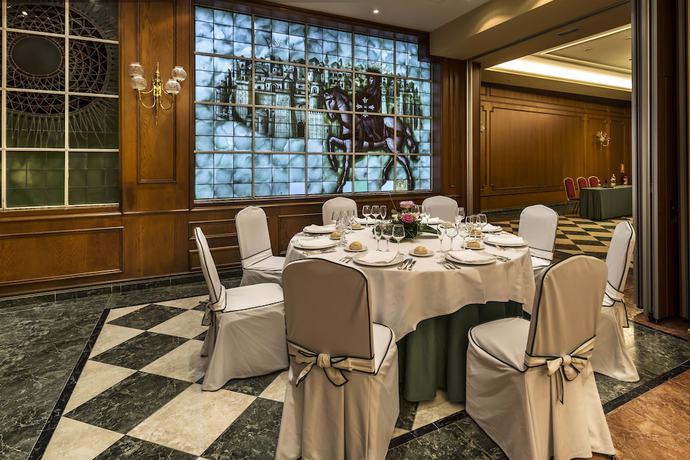 Imagen del bar/restaurante del Hotel Exe Alfonso Viii. Foto 3