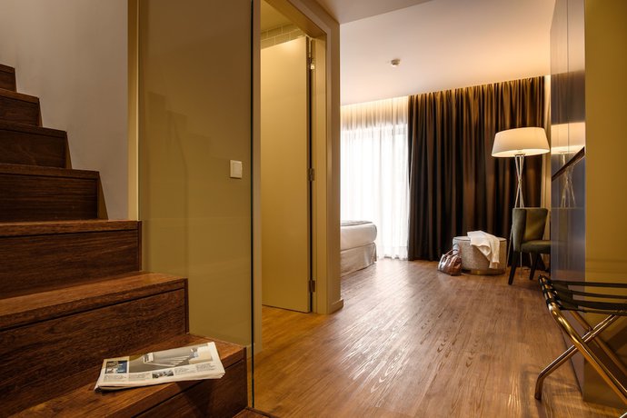 Imagen de la habitación del Hotel Exe Almada Porto. Foto 7