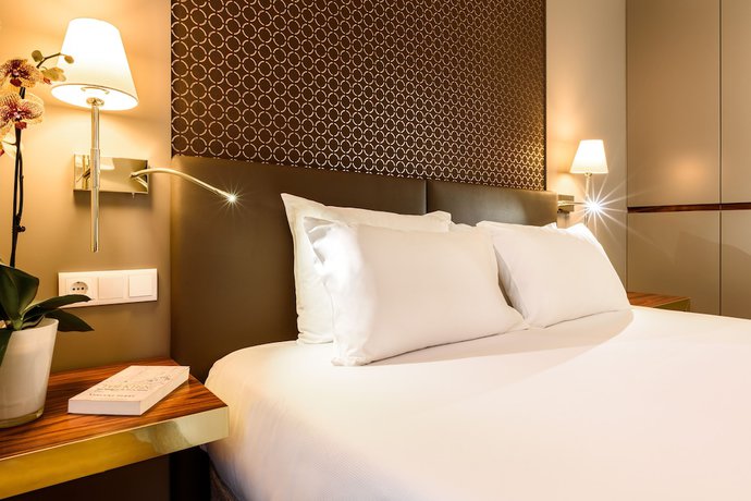 Imagen de la habitación del Hotel Exe Almada Porto. Foto 10