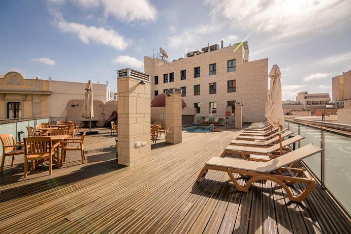 Imagen de los exteriores del Hotel Exe Almería Centro. Foto 5