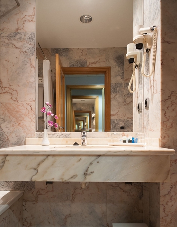 Imagen de la habitación del Hotel Exe Area Central. Foto 4