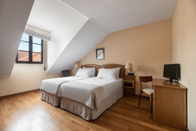 Imagen de la habitación del Hotel Exe Astur Plaza. Foto 4