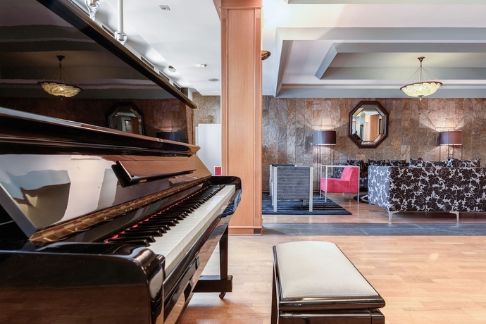 Imagen de los interiores del Hotel Exe Auriense. Foto 13