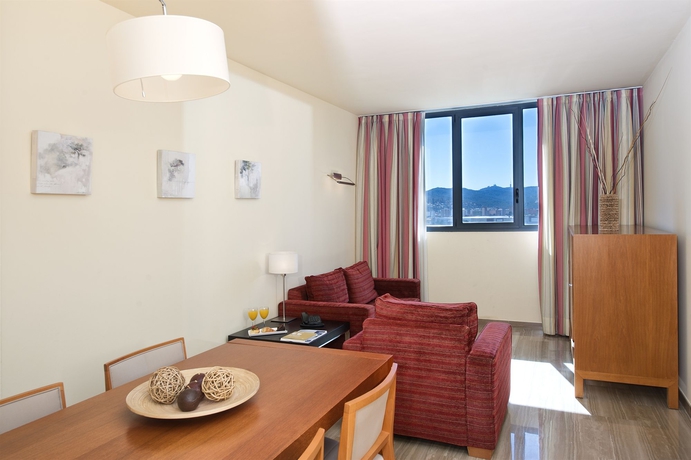 Imagen de los interiores del Hotel Exe Barberà Parc. Foto 11