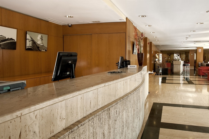 Imagen de los interiores del Hotel Exe Barberà Parc. Foto 14