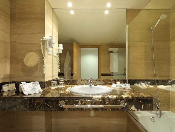 Imagen de la habitación del Hotel Exe Barberà Parc. Foto 7