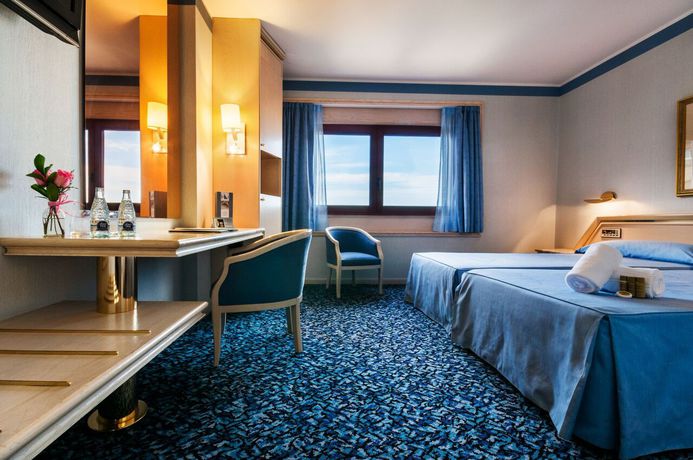 Imagen general del Hotel Exe Boston. Foto 9