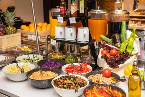 Imagen del bar/restaurante del Hotel Exe Budapest Center. Foto 3